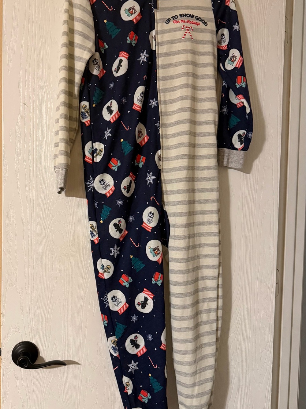 NWOT Disney parks Star Wars onesie pajamas size 9/10